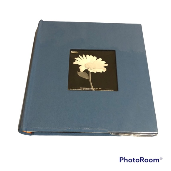 Pioneer 9X9 Sky Blue Cloth Photo Album Holds 200 photos Acid PVC Lignin Free - Picture 1 of 2